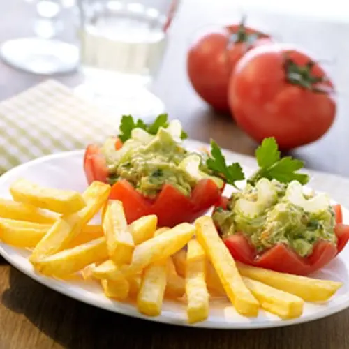 Vegetarische Snacktomaten mit Pommes frites