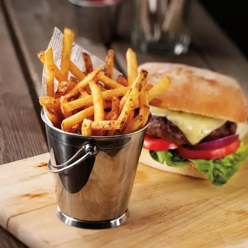 Burger classique accompagné de SureCrisp