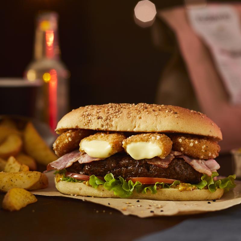 Burger à la française aux bouchées camembert