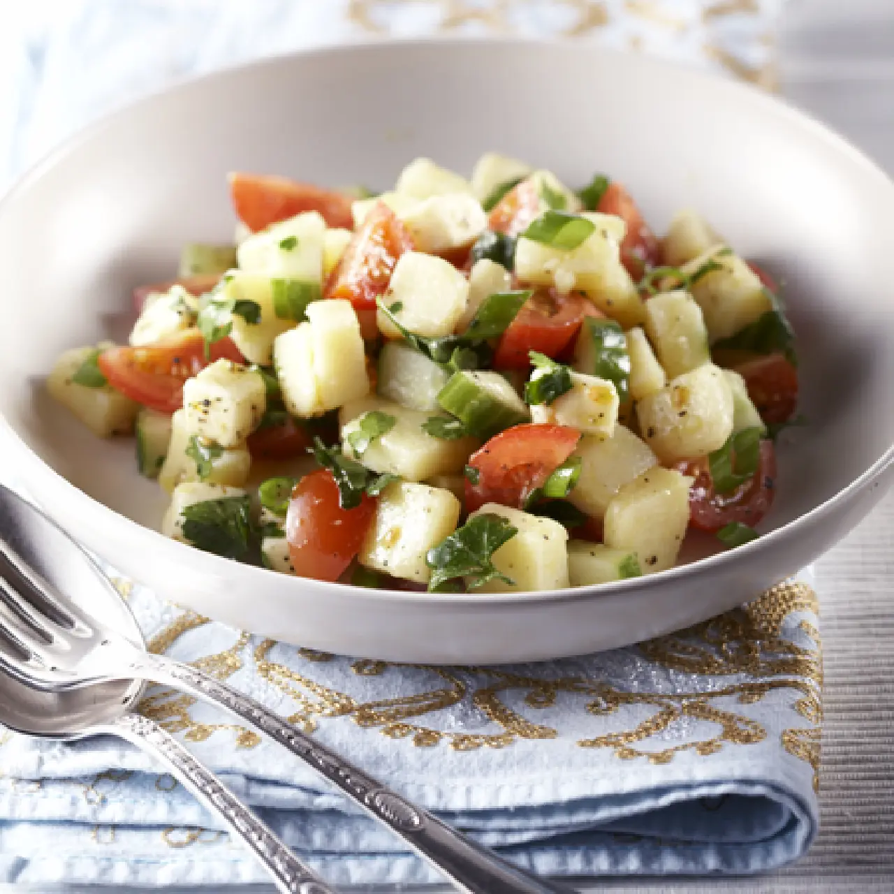 Potato cubes in salade
