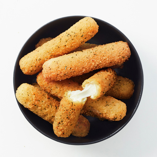 Breaded Mozzarella Sticks – Mozzarellatikku