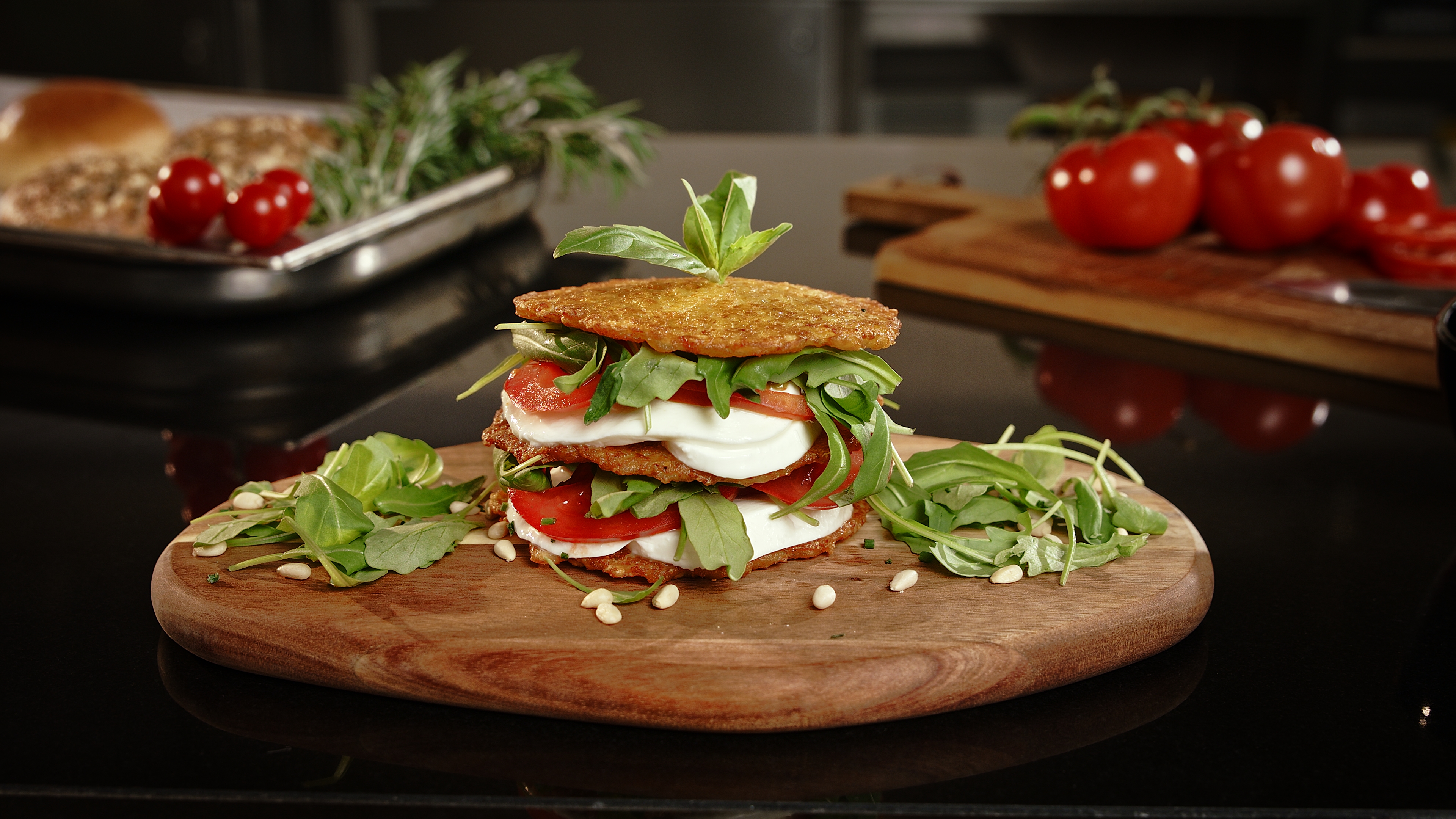 Hamburguesa de tomate y mozzarella