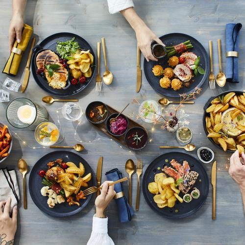 festive table